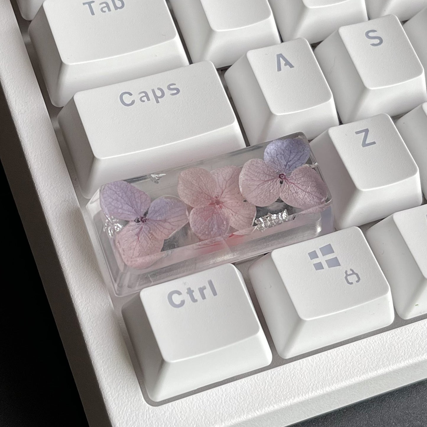 Custom White Purple Flower Resin Keycaps