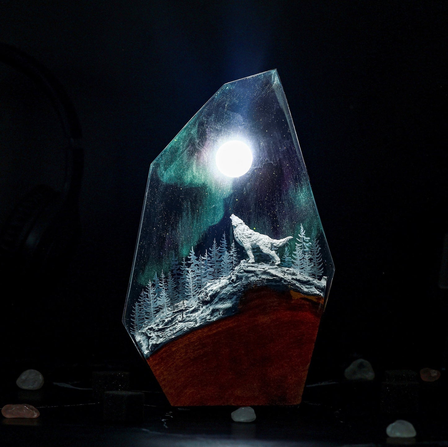 Howling Wolf in Hunter Moon Night Lamp – Aurora Borealis Resin Light