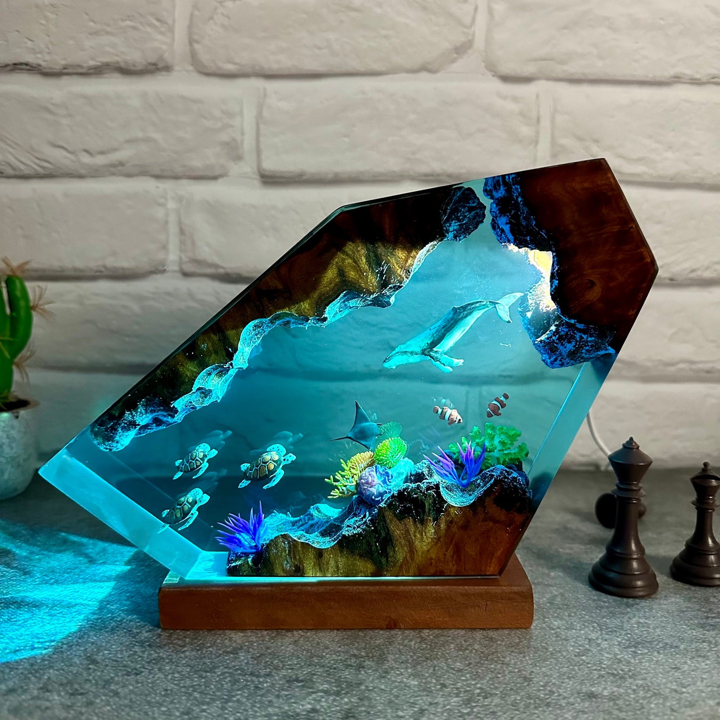 Giant Humpback Whale resin lamp, turtles resin night light, table set up decor, room decor