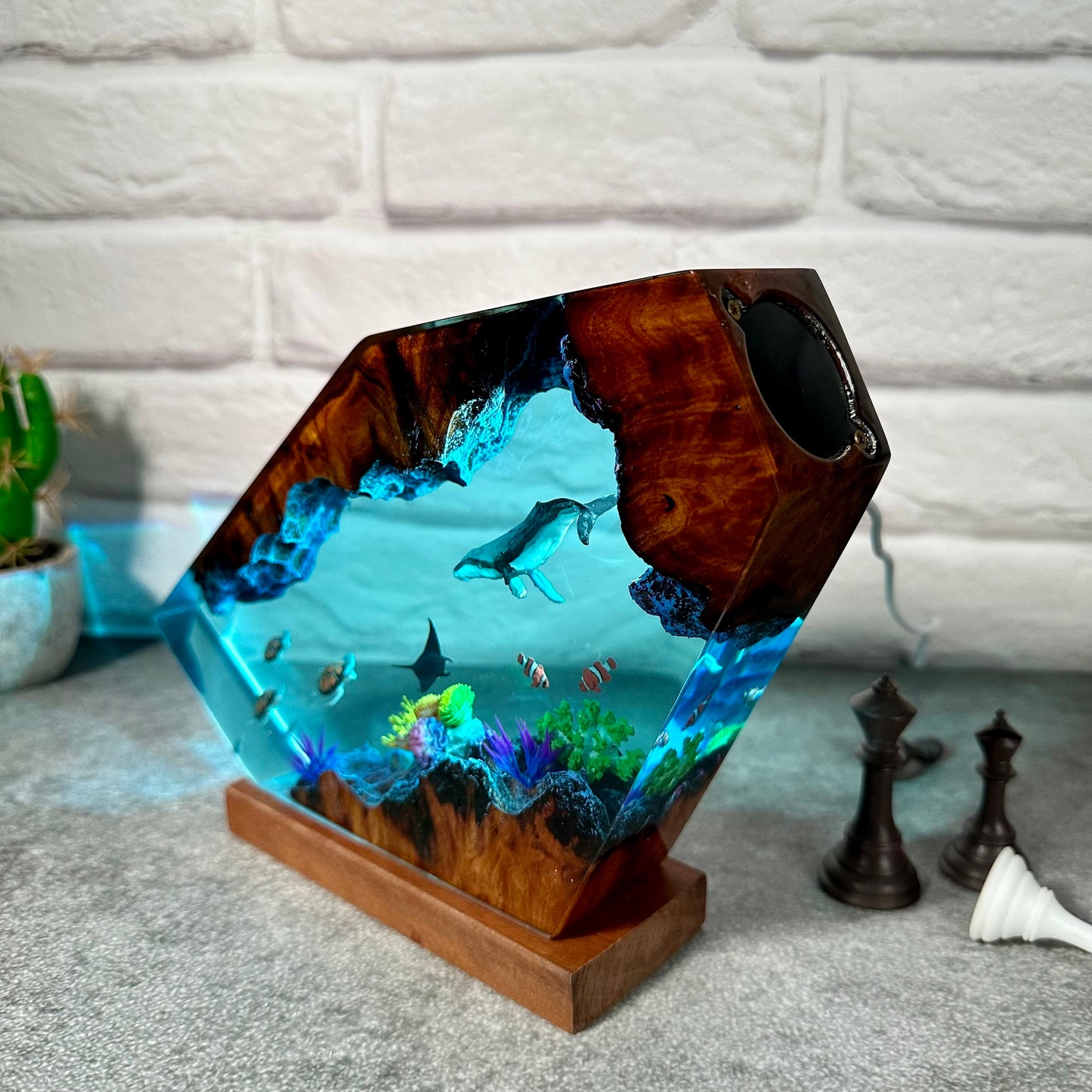 Giant Humpback Whale resin lamp, turtles resin night light, table set up decor, room decor