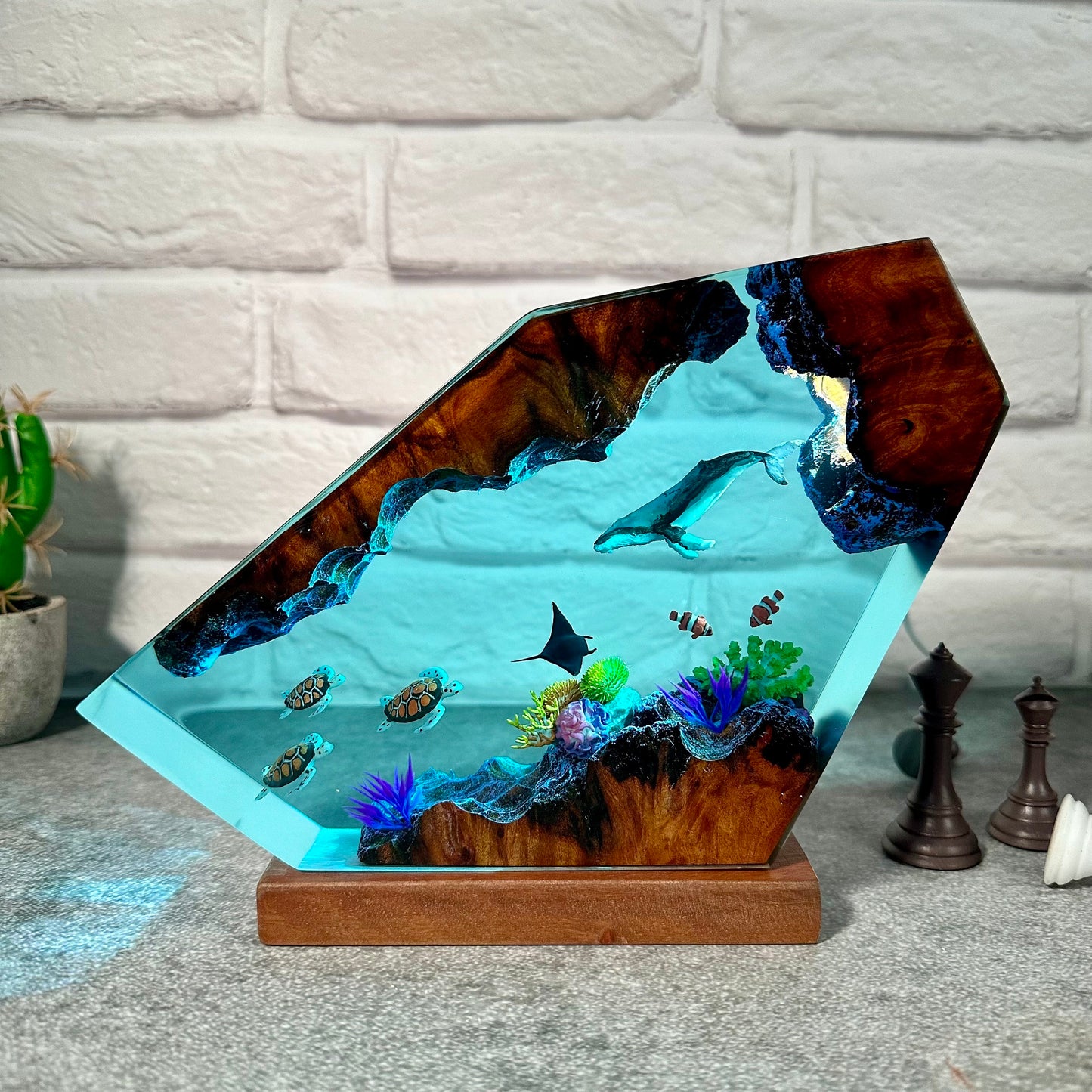 Giant Humpback Whale resin lamp, turtles resin night light, table set up decor, room decor