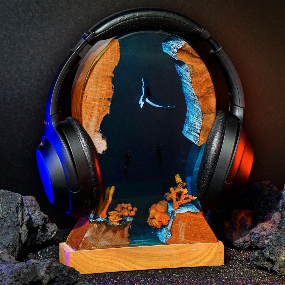 Whale and Divers Headphone Stand, Office Decor, Headset Holder, Resin Art Lamp