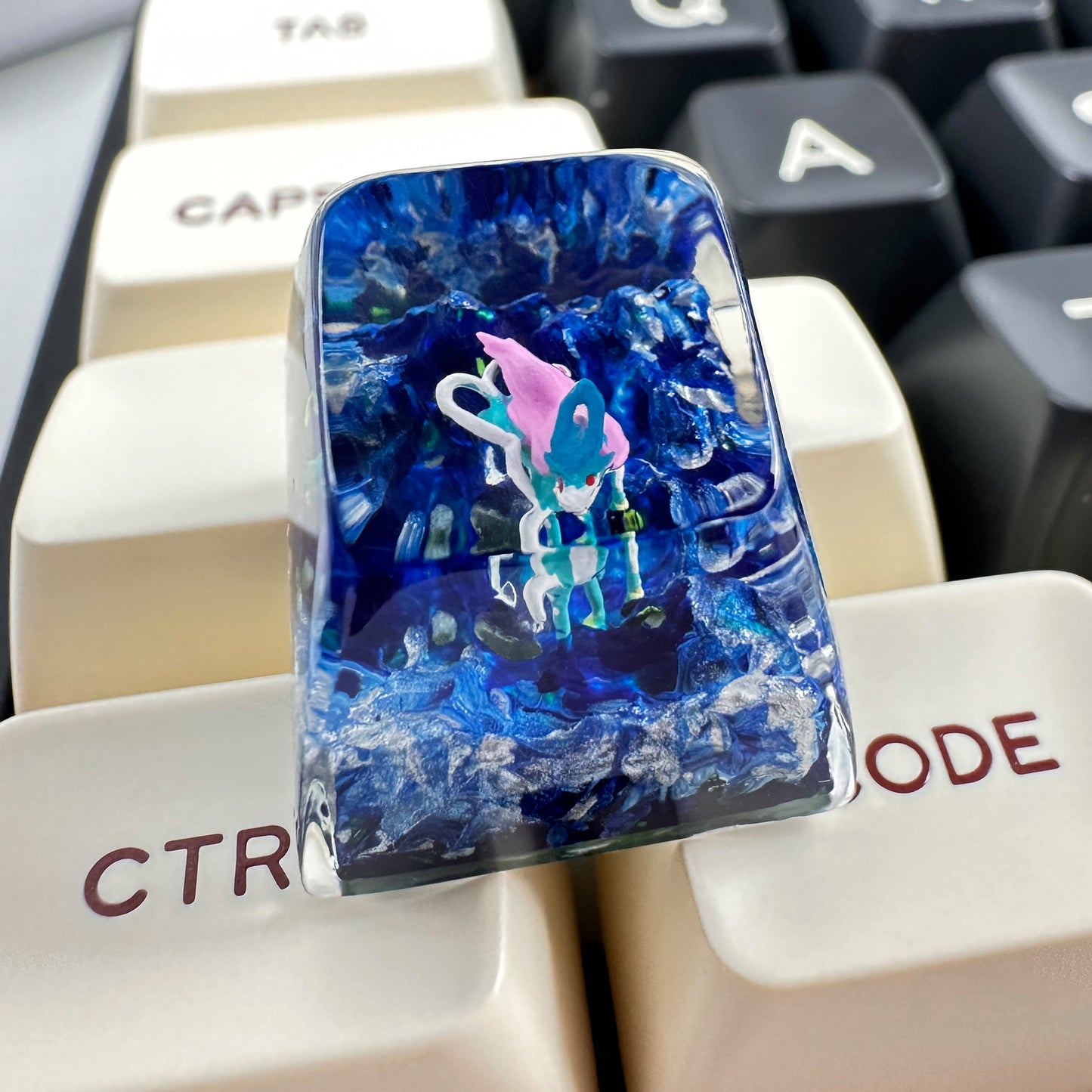 PKM SUI ESC Keycap - Handmade Resin Craft