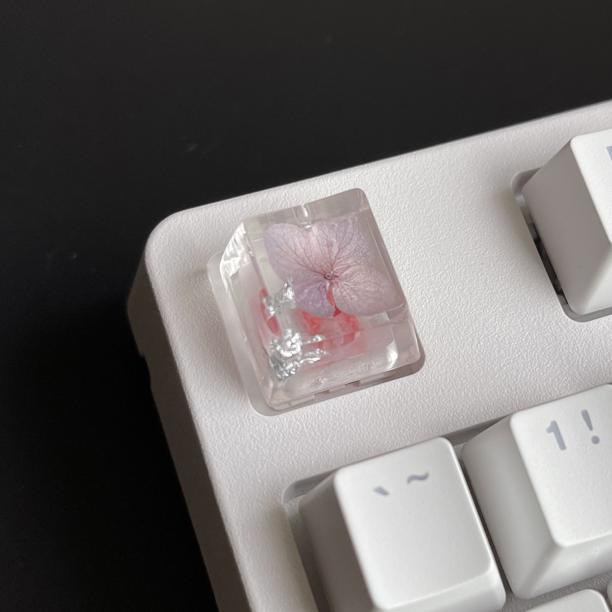 Custom White Purple Flower Resin Keycaps