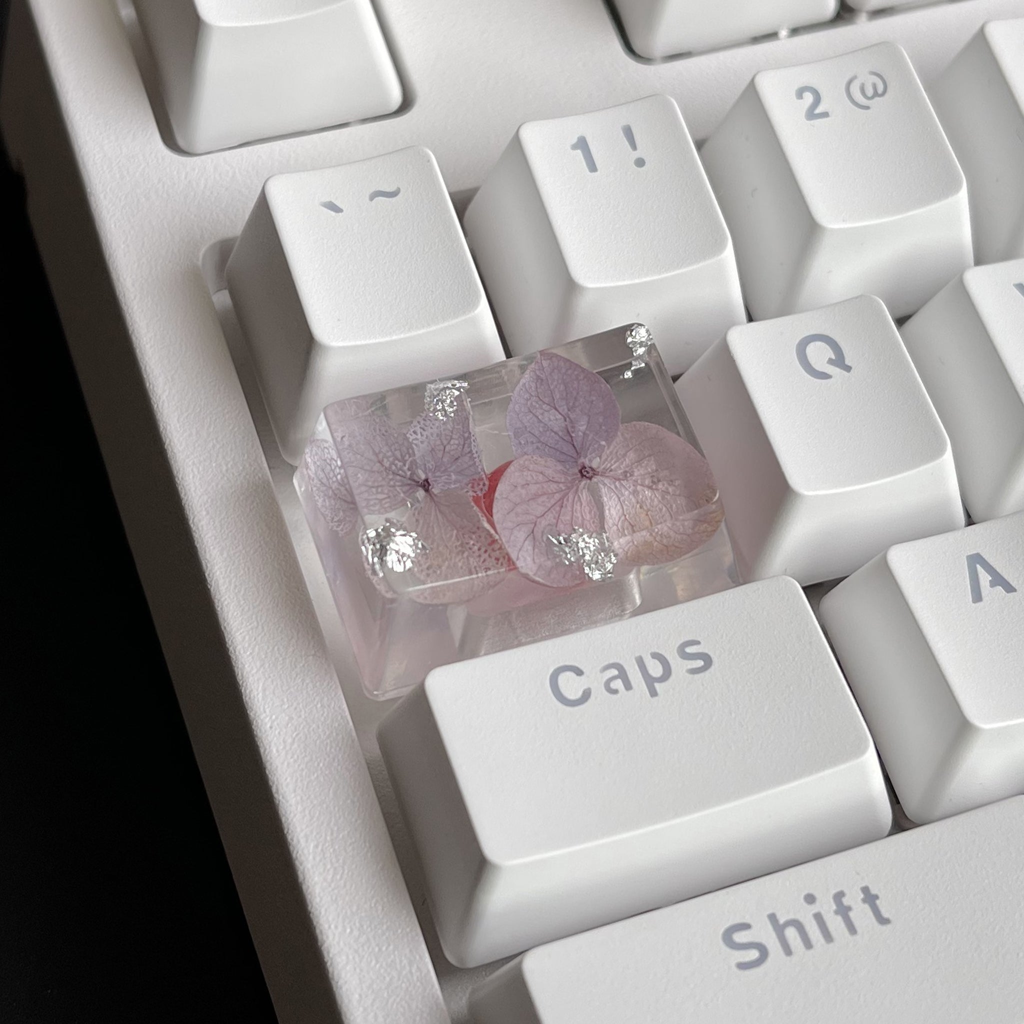 Custom White Purple Flower Resin Keycaps