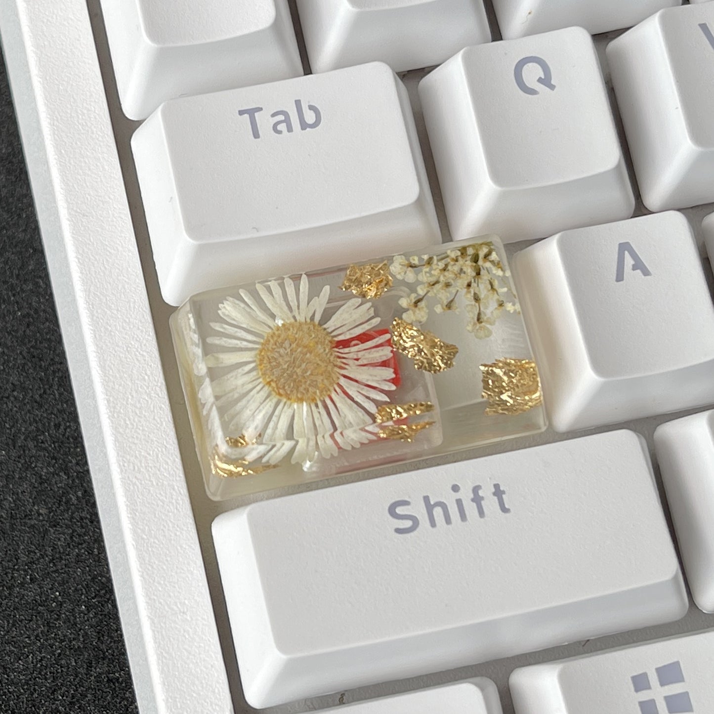 Custom White Flower Resin Keycaps