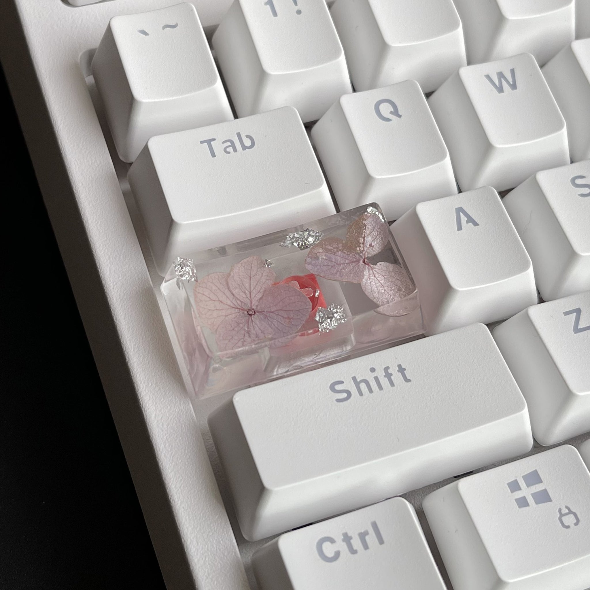 Custom White Purple Flower Resin Keycaps