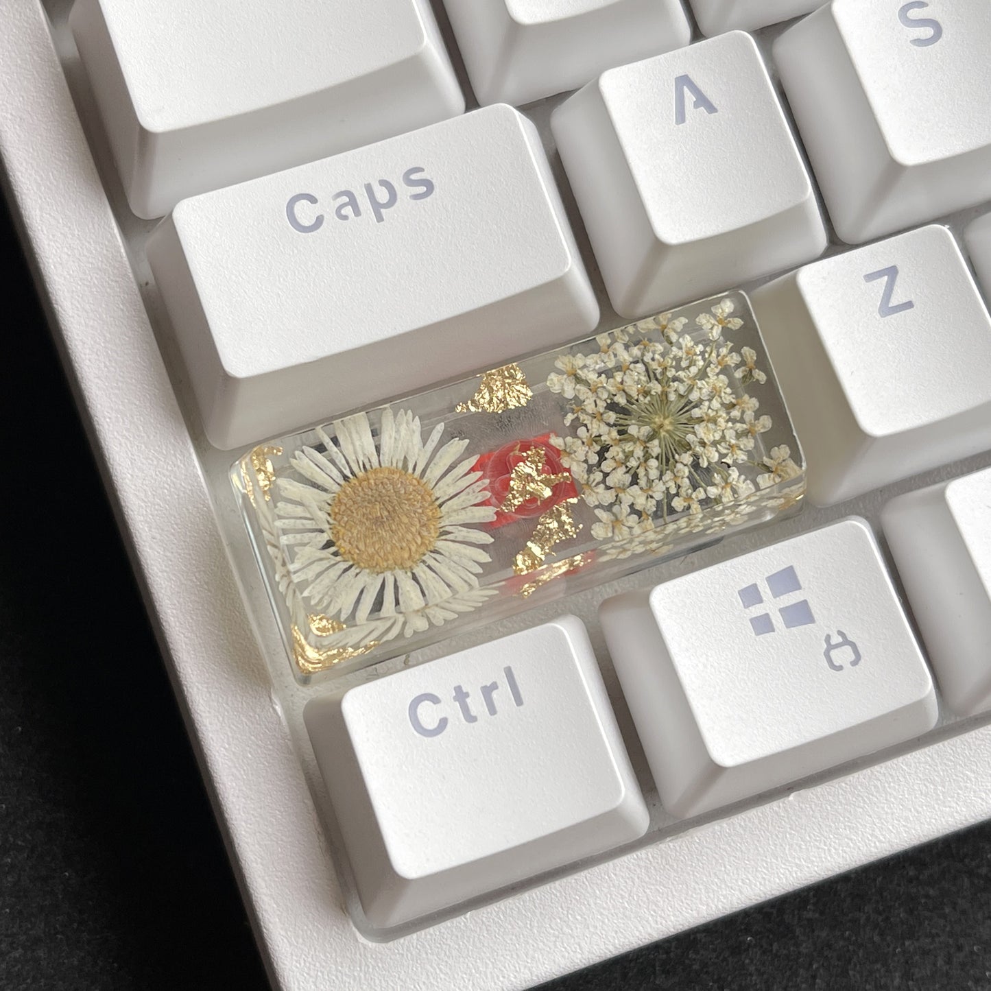 Custom White Flower Resin Keycaps