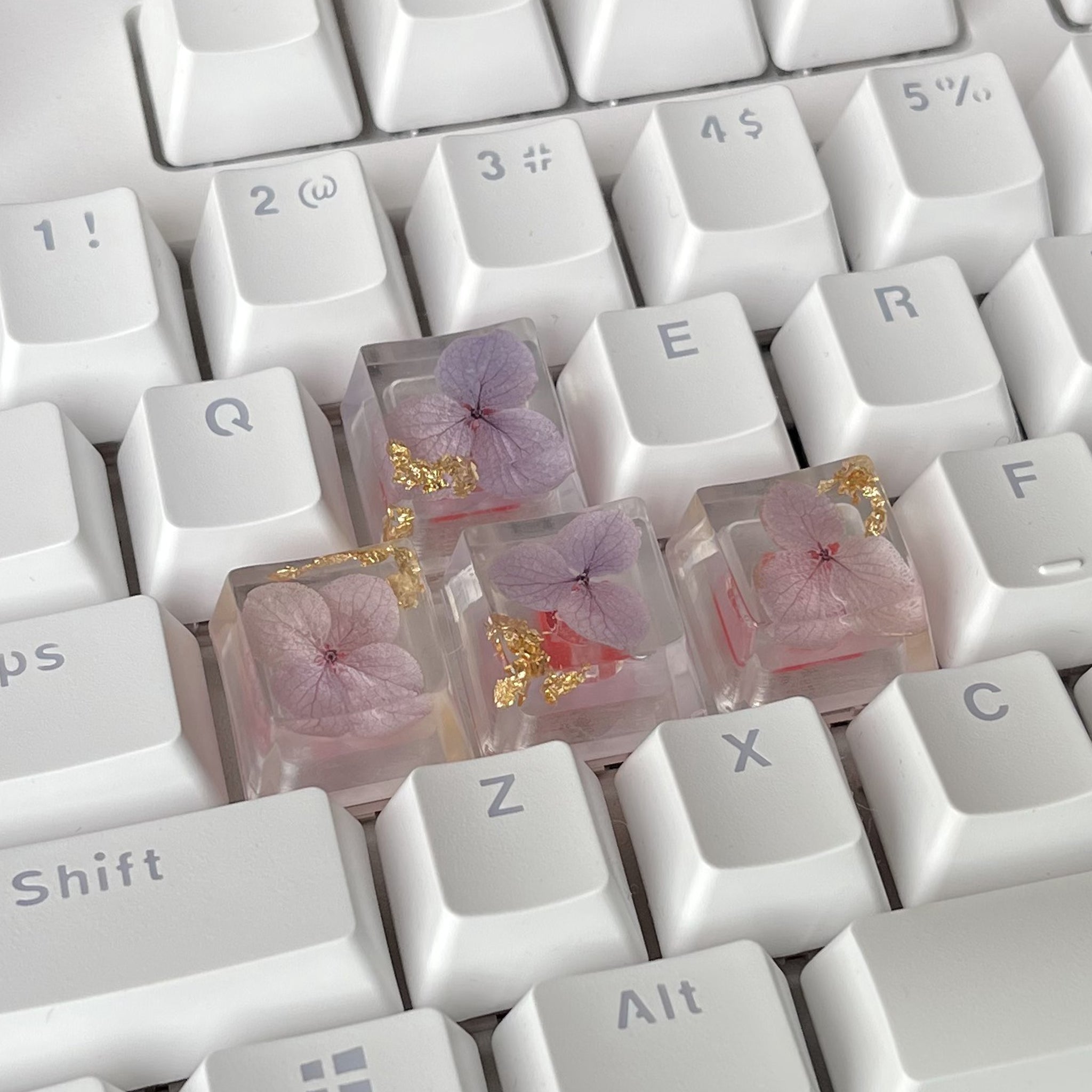 Custom White Purple Flower Resin Keycaps