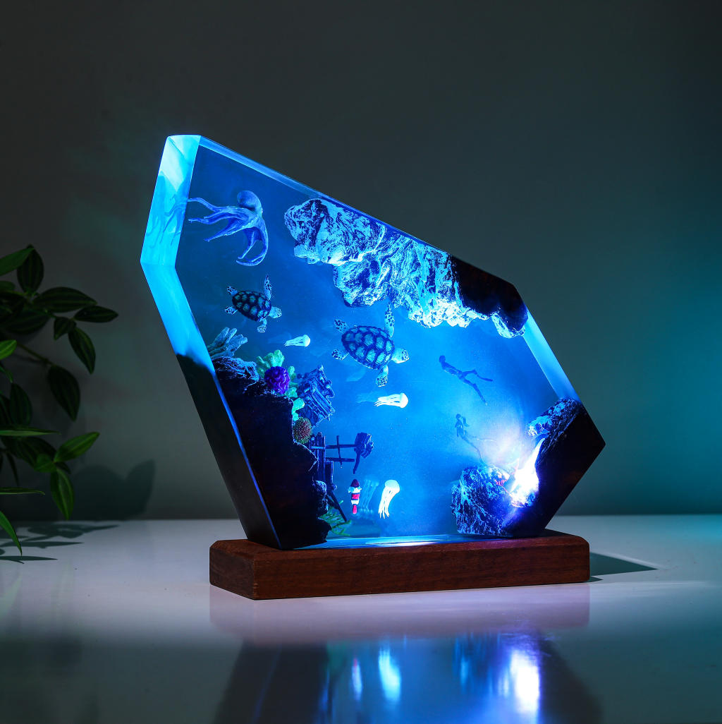 Ocean Diorama Diamond Lamp