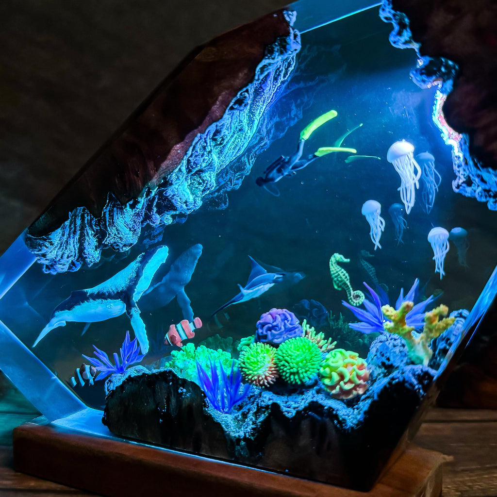 Humpback Whale & Coral Reef Diamond Lamp