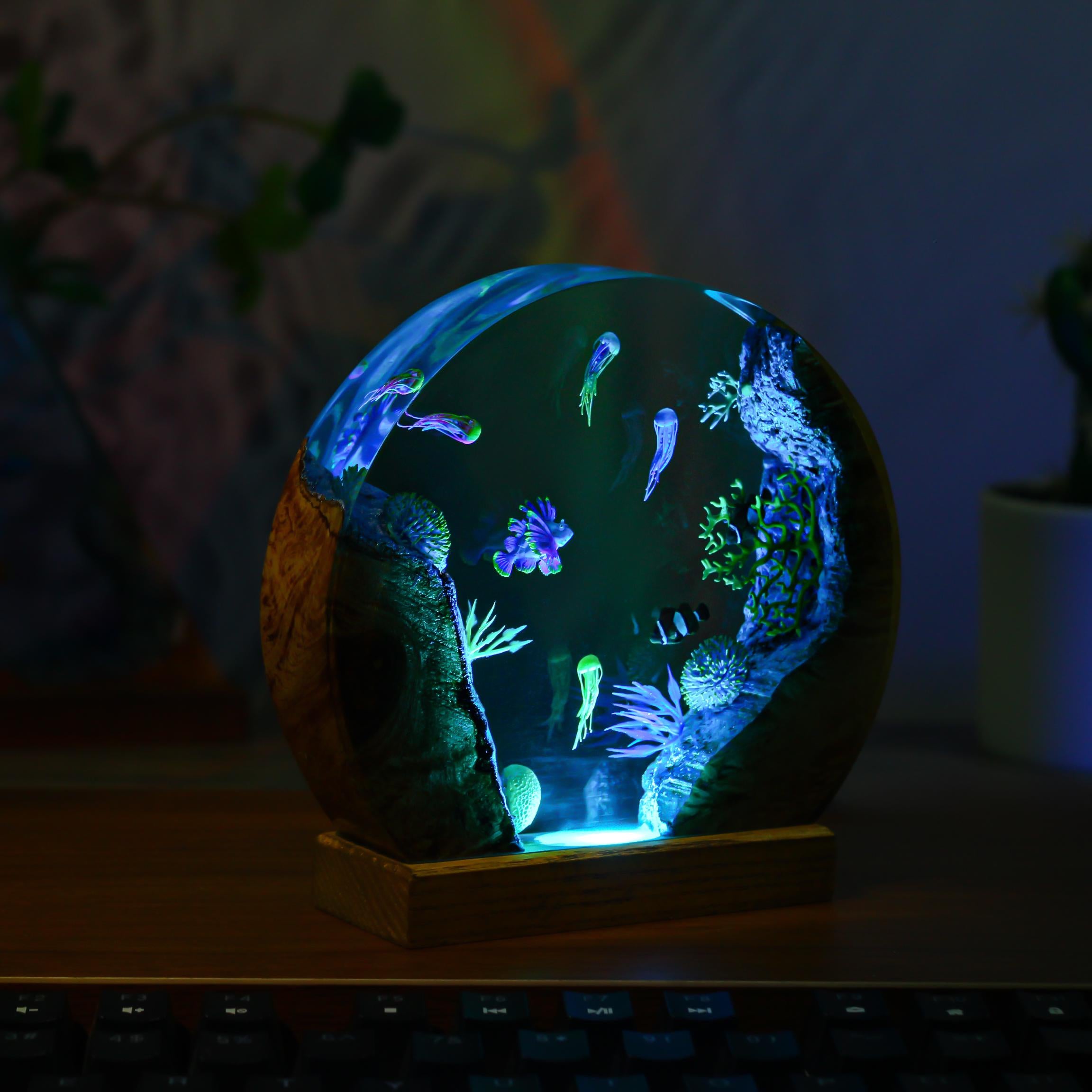 Jellyfish Reef Circular Lamp