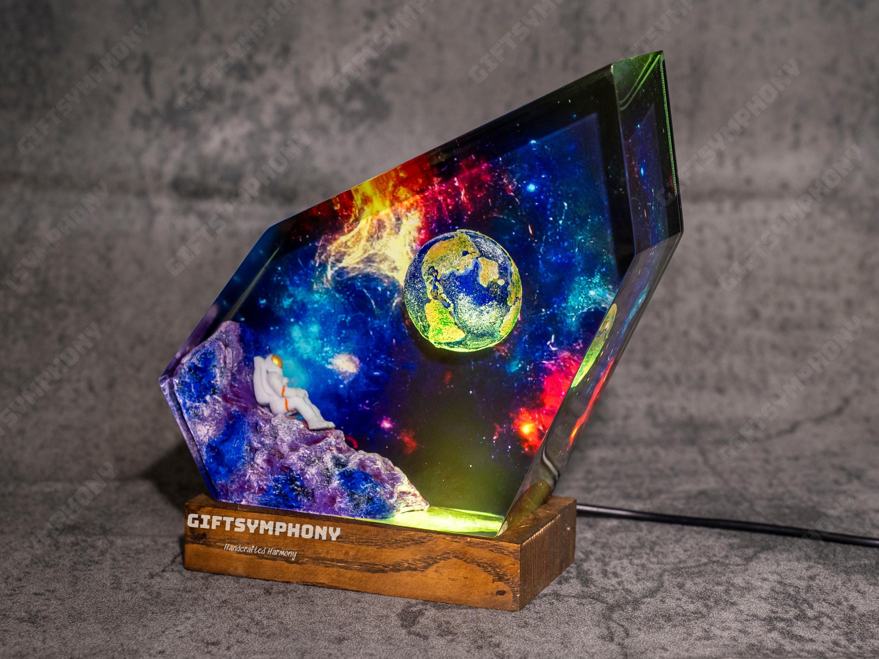 Earth & Astronauts Galaxy Lamp