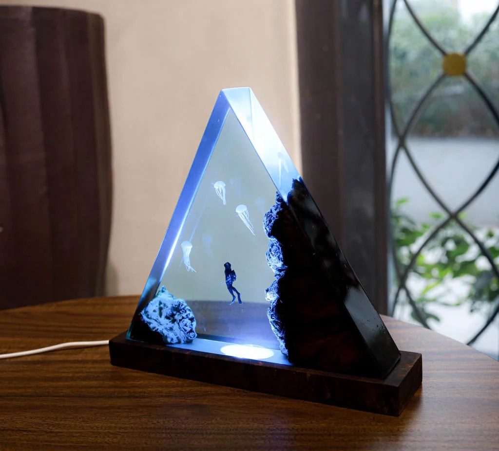 Lone Diver & Jellyfish Pyramid Lamp