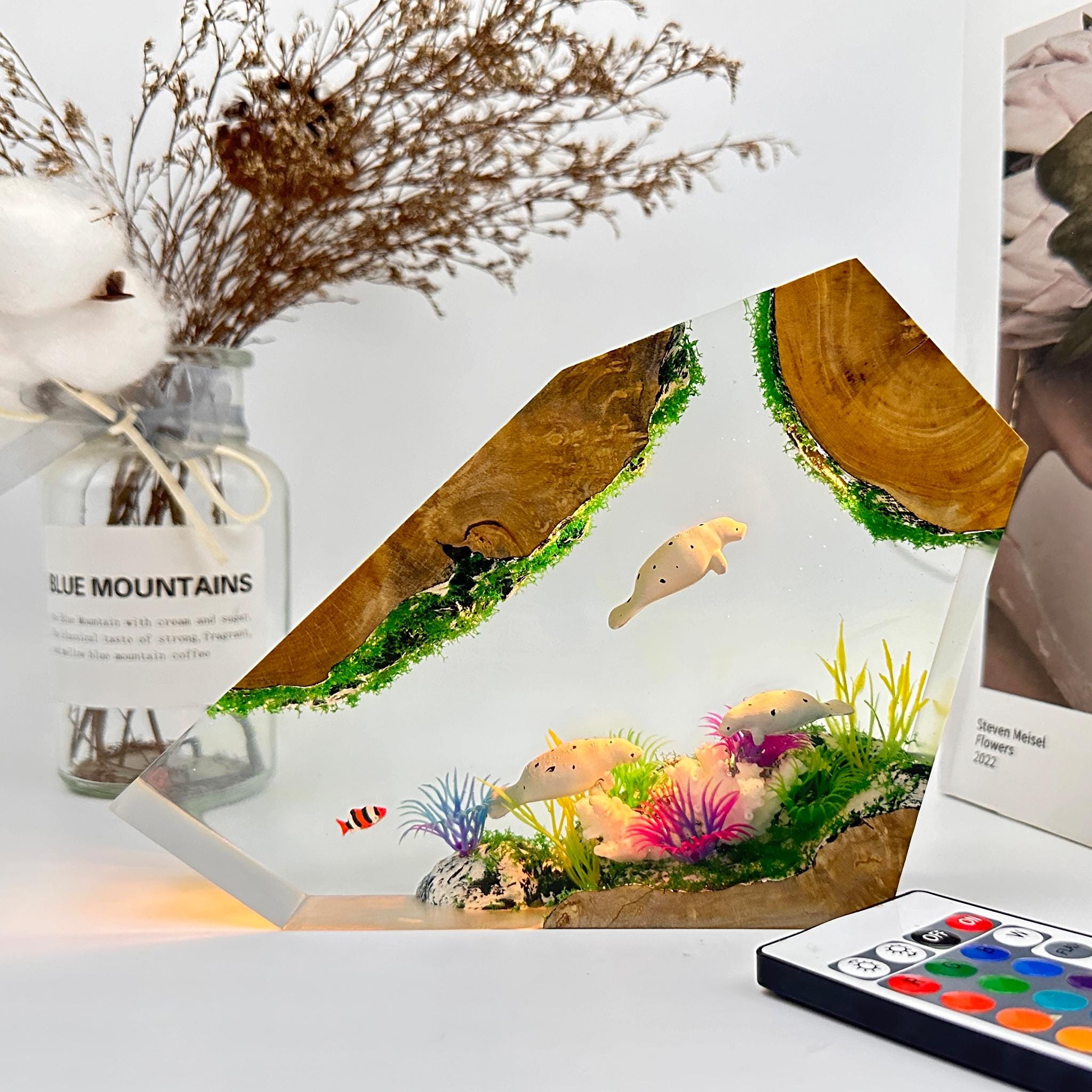 Beluga Whale Cave Resin Lamp