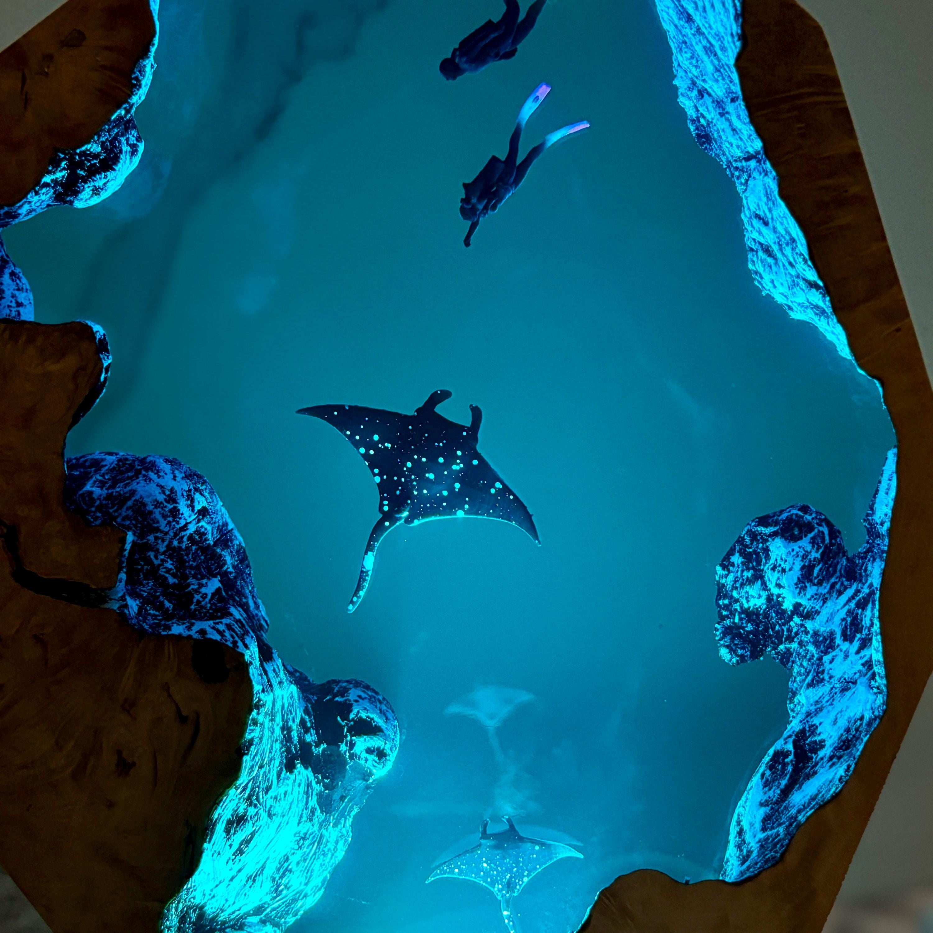 Manta Ray Trio & Divers Cave Lamp