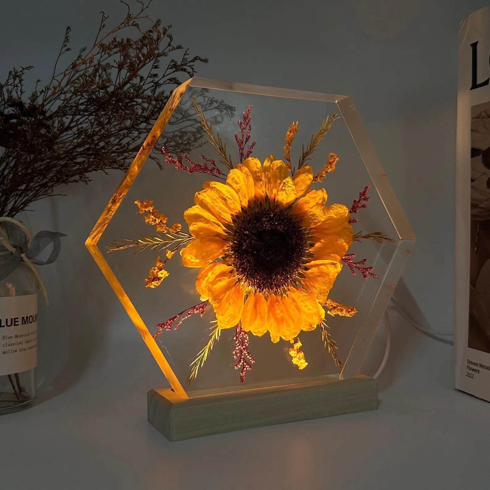 Sunflower Wildfield Resin Lamp