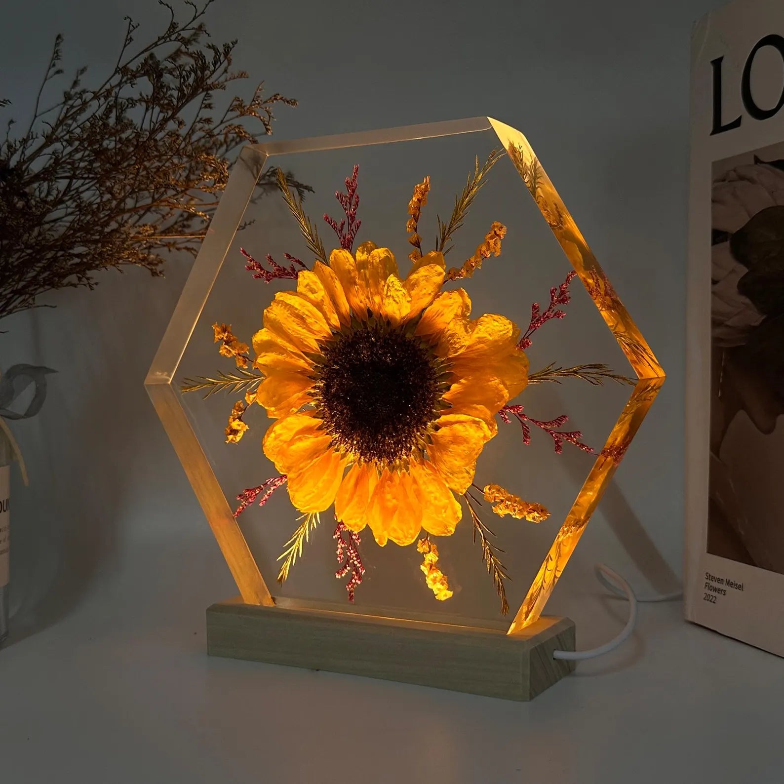 Sunflower Wildfield Resin Lamp