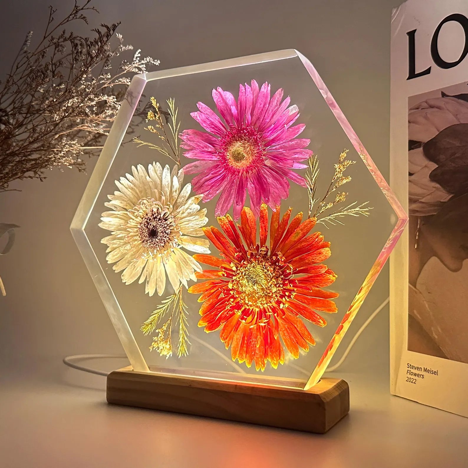 Gerbera Flower Resin Lamp