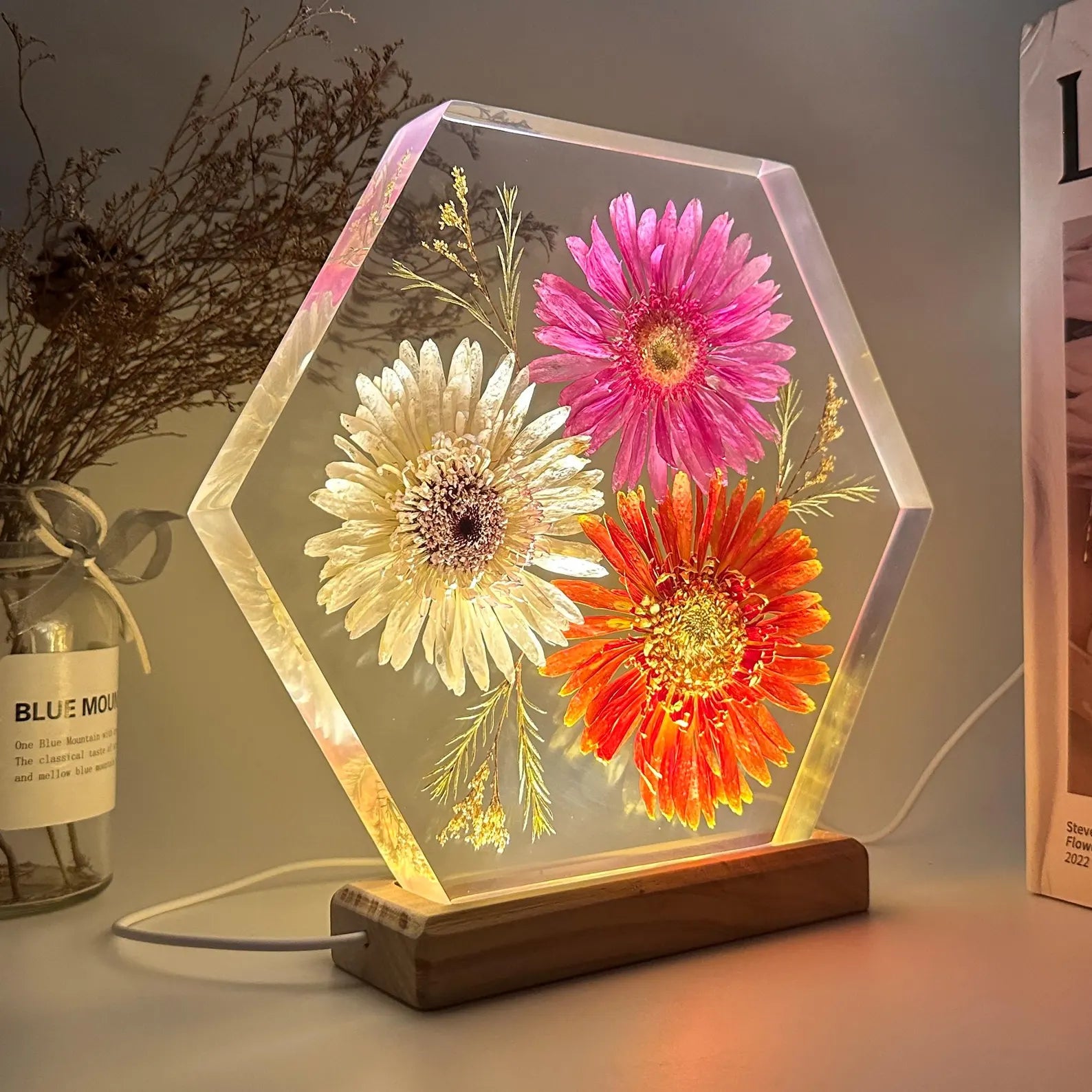 Gerbera Flower Resin Lamp